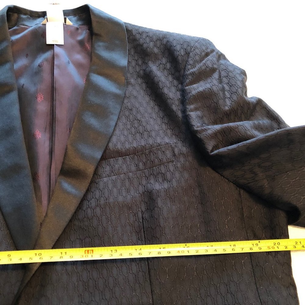 Claiborne Lux Men's Shawl Lapel Tuxedo, sz 42R, color Black, Textured Fabric - Picture 11 of 13